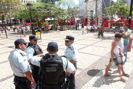 Praças como a do Ferreira vão receber reforço no policiamento